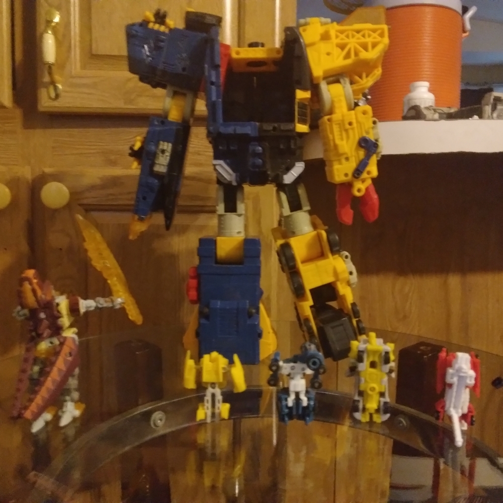 Transfomers - Picture 11 of 15